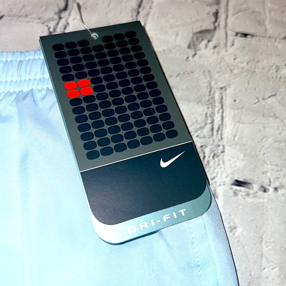 🆕Nike Dri-Fit Women’s Athletic Shorts - Picture 3 of 14